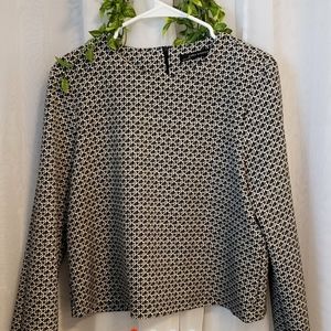 Zara Women's Black and WHITE Long Sleeve Top